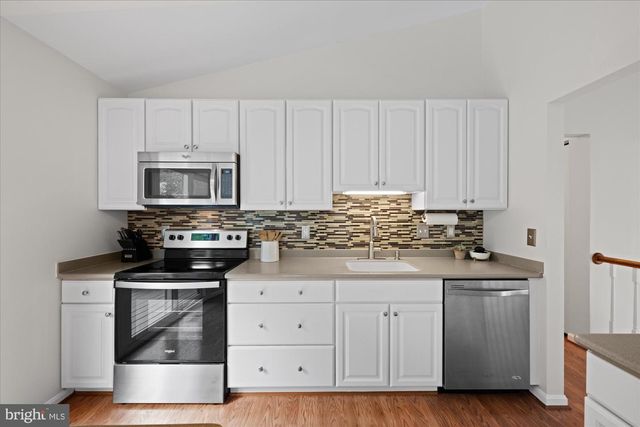 27 BRINKS CT, Sterling, VA 20165