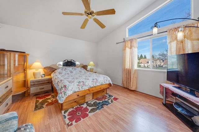 8559 Zinnia Way, Elk Grove, CA 95624