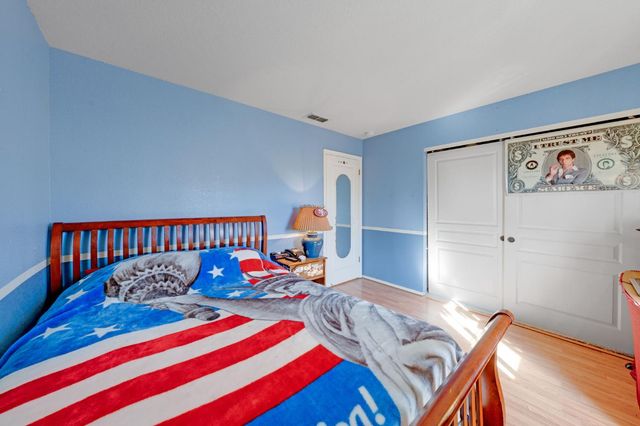 8559 Zinnia Way, Elk Grove, CA 95624