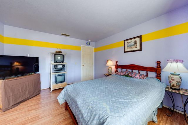 8559 Zinnia Way, Elk Grove, CA 95624