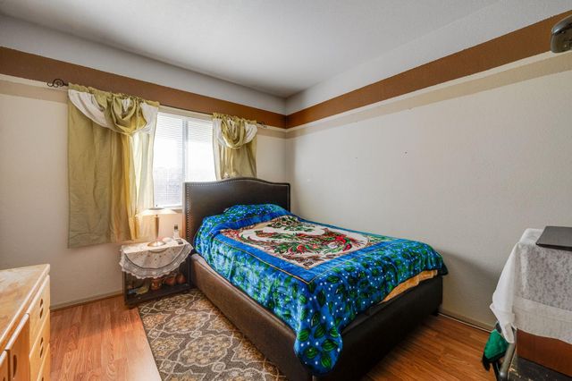 8559 Zinnia Way, Elk Grove, CA 95624