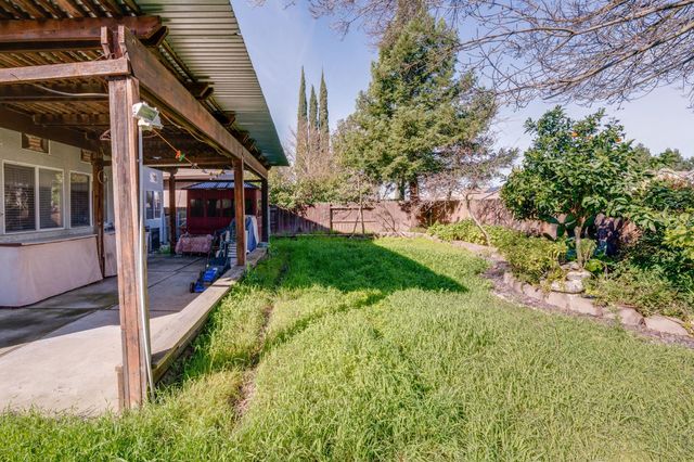 8559 Zinnia Way, Elk Grove, CA 95624