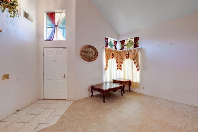 8559 Zinnia Way, Elk Grove, CA 95624