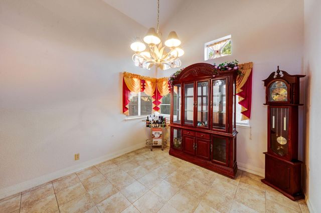 8559 Zinnia Way, Elk Grove, CA 95624