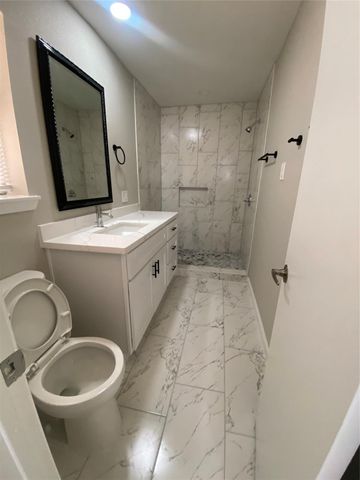 8212 Tavenor Lane, Houston, TX 77075