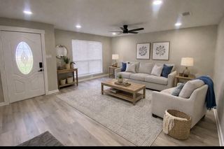 8212 Tavenor Lane, Houston, TX 77075