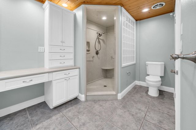 845 N Lakeside Drive, Destin, FL 32541