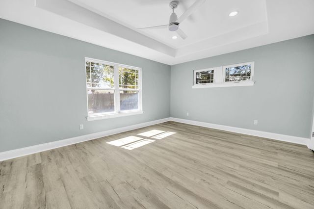 845 N Lakeside Drive, Destin, FL 32541