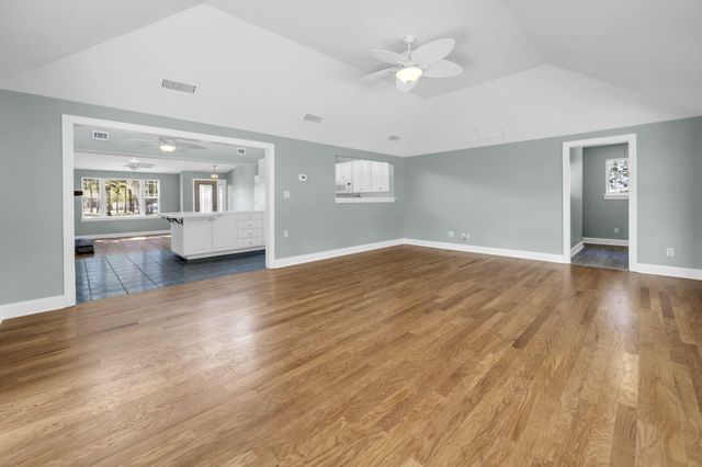 845 N Lakeside Drive, Destin, FL 32541