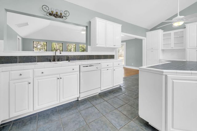 845 N Lakeside Drive, Destin, FL 32541