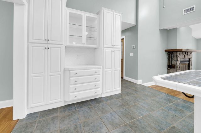 845 N Lakeside Drive, Destin, FL 32541