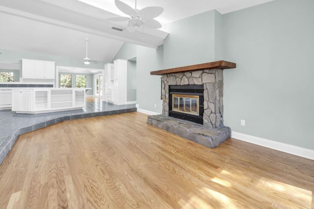 845 N Lakeside Drive, Destin, FL 32541