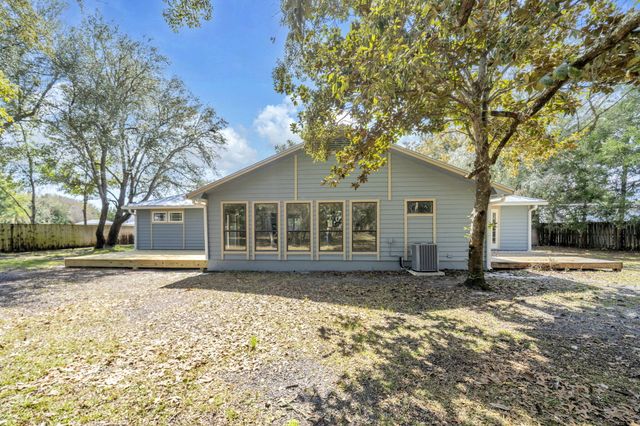 845 N Lakeside Drive, Destin, FL 32541