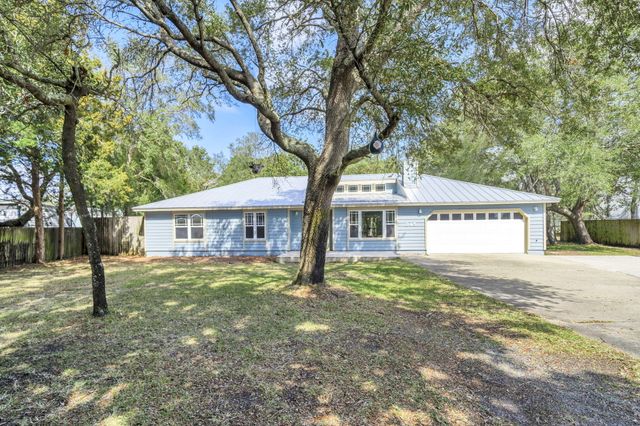 845 N Lakeside Drive, Destin, FL 32541