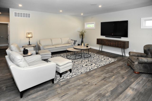 205 Elmhurst Avenue, Valparaiso, IN 46385