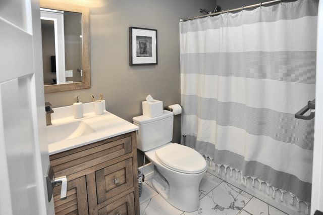 205 Elmhurst Avenue, Valparaiso, IN 46385
