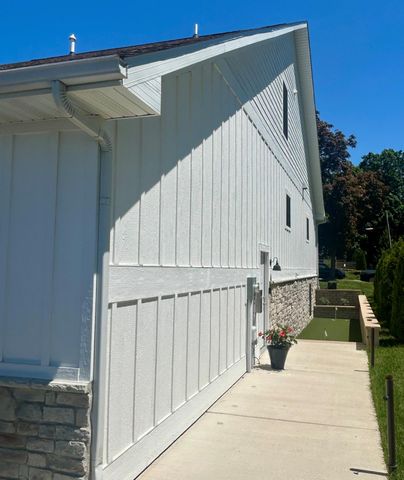 205 Elmhurst Avenue, Valparaiso, IN 46385