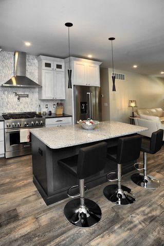 205 Elmhurst Avenue, Valparaiso, IN 46385