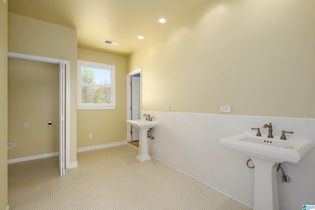 99 NORA LANE, Sylacauga, AL 35151