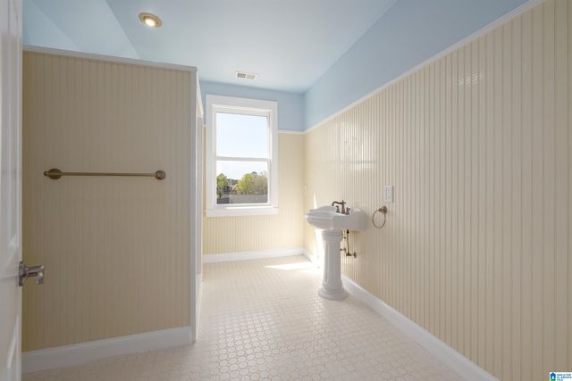 99 NORA LANE, Sylacauga, AL 35151