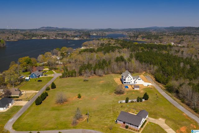 99 NORA LANE, Sylacauga, AL 35151