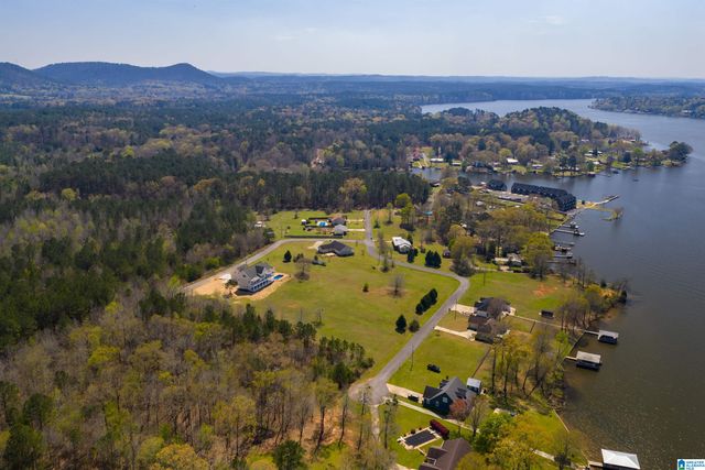 99 NORA LANE, Sylacauga, AL 35151