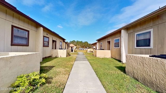 1293 MONTECELLO Drive B, Orange Park, FL 32065