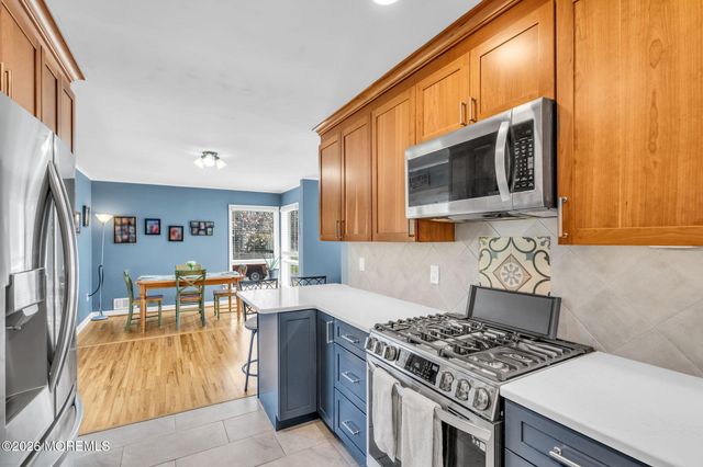 6 Hilltop Road, West Long Branch, NJ 07764
