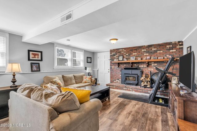 6 Hilltop Road, West Long Branch, NJ 07764