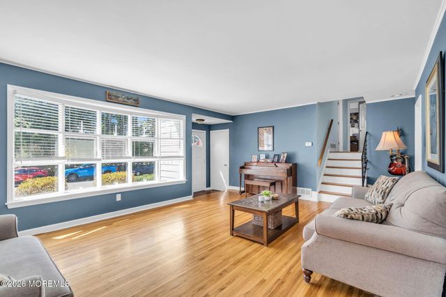 6 Hilltop Road, West Long Branch, NJ 07764