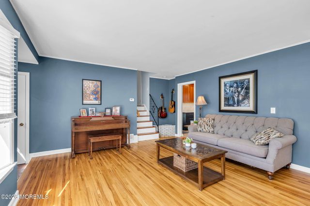 6 Hilltop Road, West Long Branch, NJ 07764