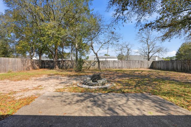 4719 Connor Drive, Crestview, FL 32539