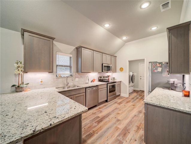 709 Nolan Drive, Sherman, TX 75092