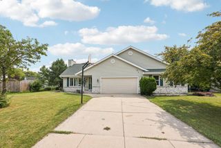 7170 S Countryside DRIVE S, Franklin, WI 52132