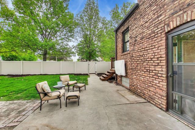 11000 S TRUMBULL Avenue, Chicago, IL 60655