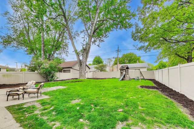 11000 S TRUMBULL Avenue, Chicago, IL 60655