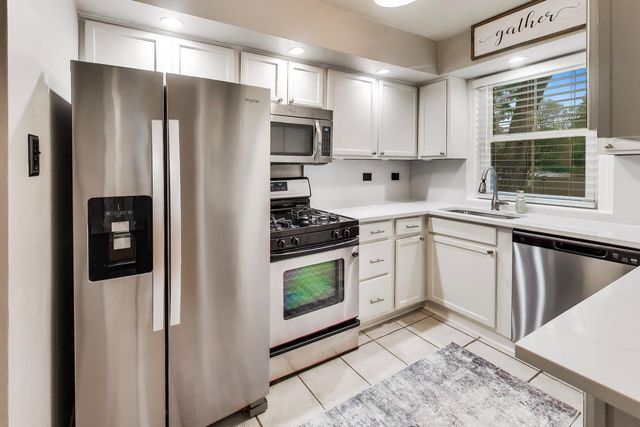 11000 S TRUMBULL Avenue, Chicago, IL 60655
