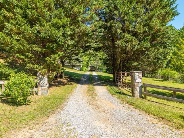 86 Tipton Court, Cherry Log, GA 30522