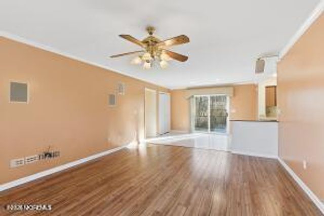 6 Katie Court, Lakewood, NJ 08701