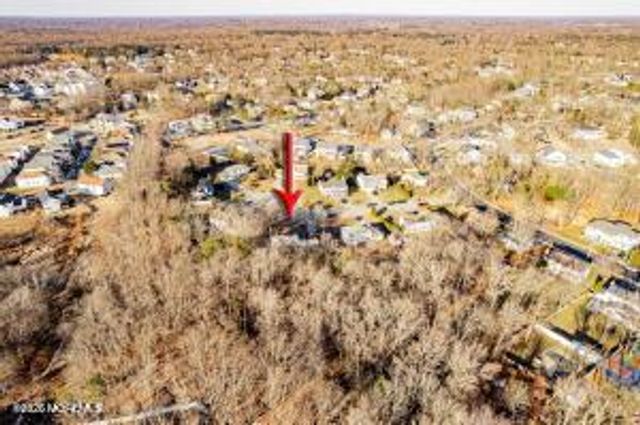 6 Katie Court, Lakewood, NJ 08701