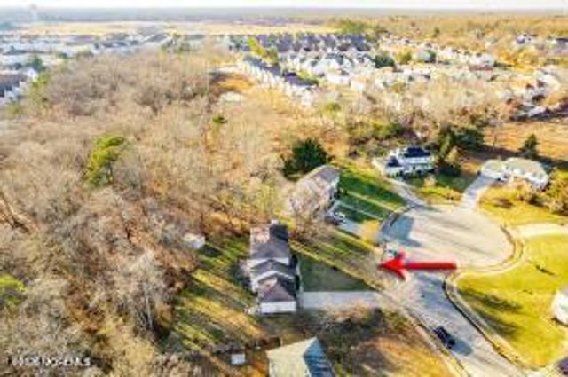 6 Katie Court, Lakewood, NJ 08701