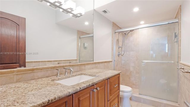 500 Bayview Dr 732, Sunny Isles Beach, FL 33160