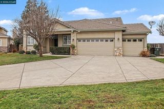 121 St Nazaire Ct, Martinez, CA 94553