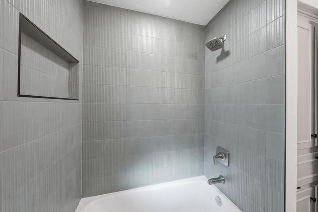 5002 Cedar Creek Drive, Dickinson, TX 77539