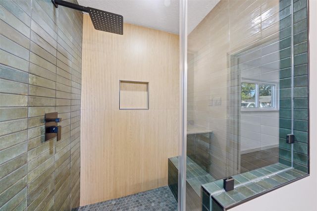 5002 Cedar Creek Drive, Dickinson, TX 77539