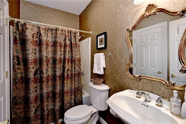 9 Harrop Parrish CT, Williamsburg, VA 23188
