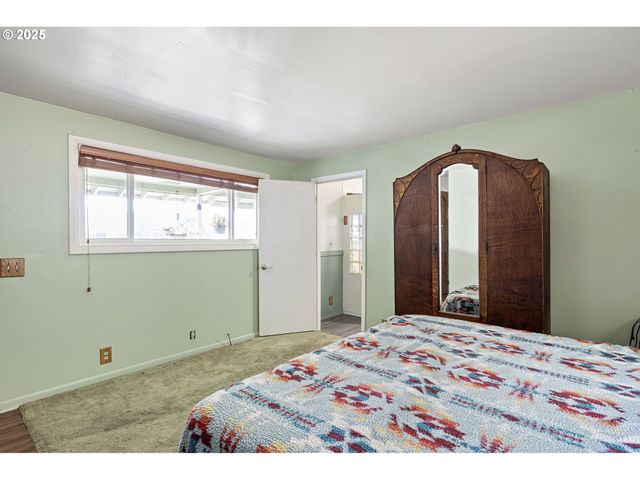 500 E B Ave, Drain, OR 97435