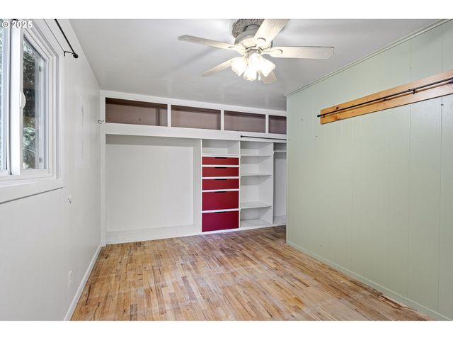 500 E B Ave, Drain, OR 97435