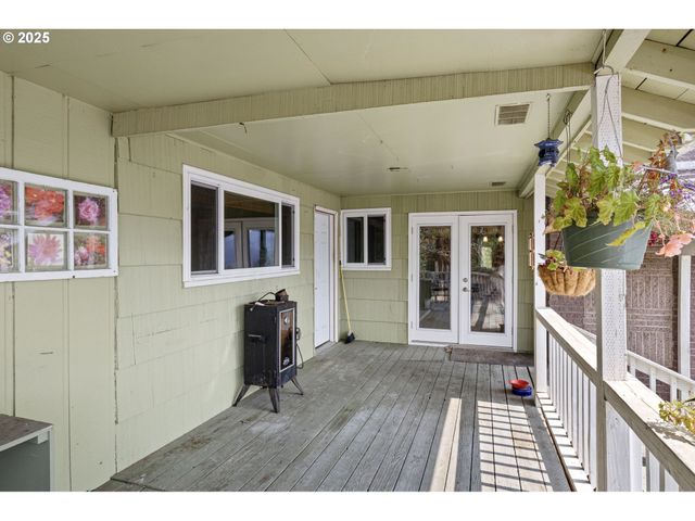 500 E B Ave, Drain, OR 97435