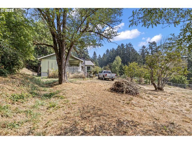 500 E B Ave, Drain, OR 97435